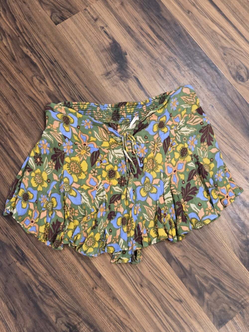 Free People Ellie Skort Sz L Green Floral Boho Mini Shorts Skirt Fairycore